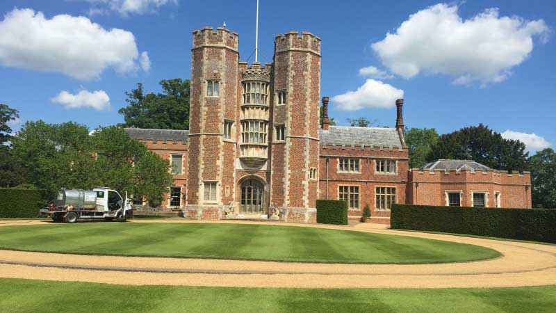 Hot Tar & Golden Gravel..