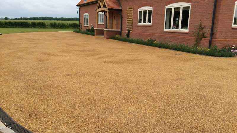 Hot Tar & Golden Gravel