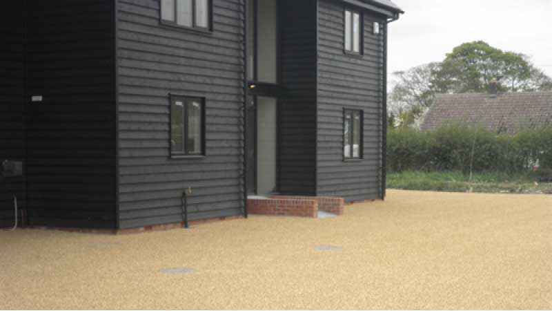 Hot Tar & Golden Gravel